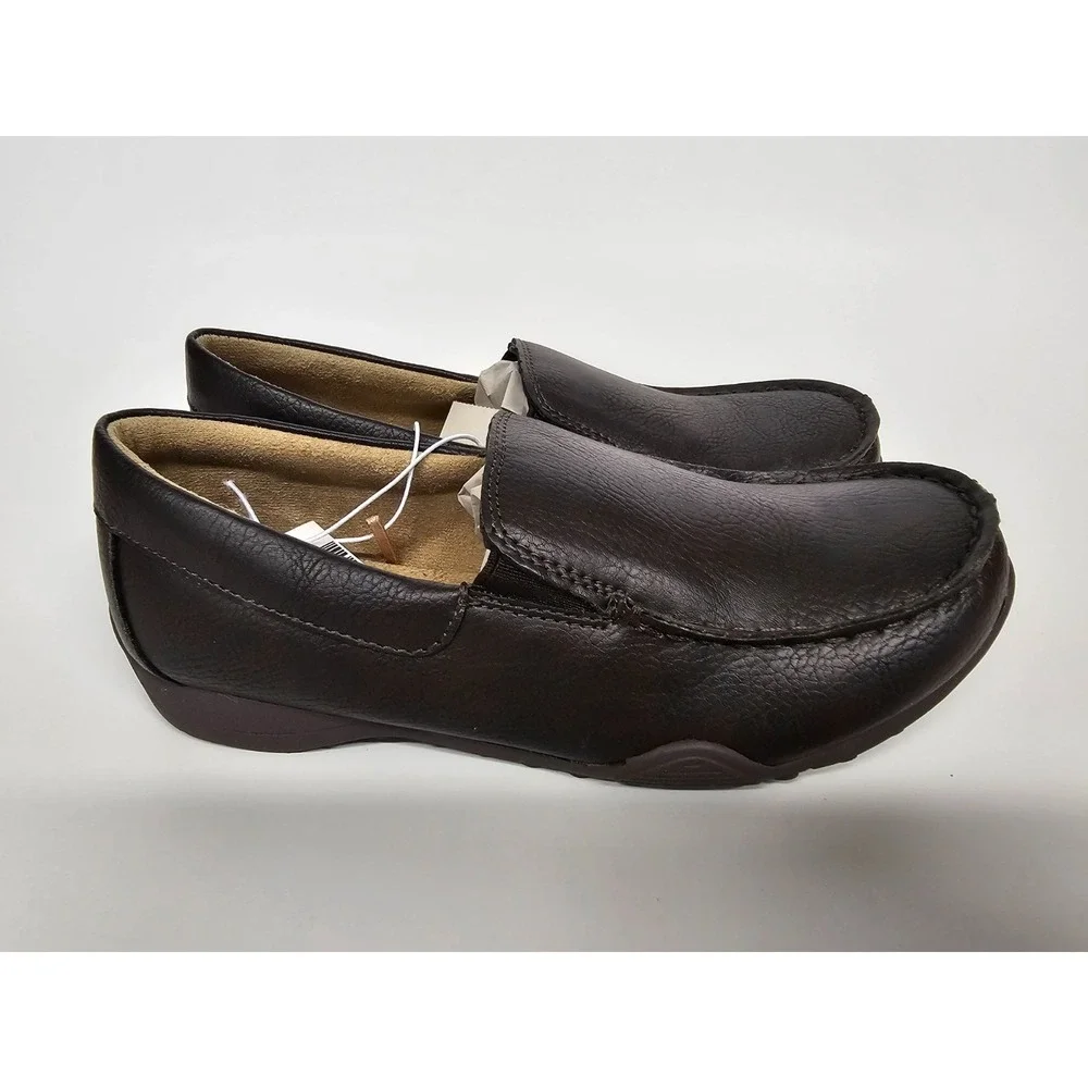 The Childrens Place Boys Size 2 Brown Slip On Loafer Wedding/Uniform Dress Shoes